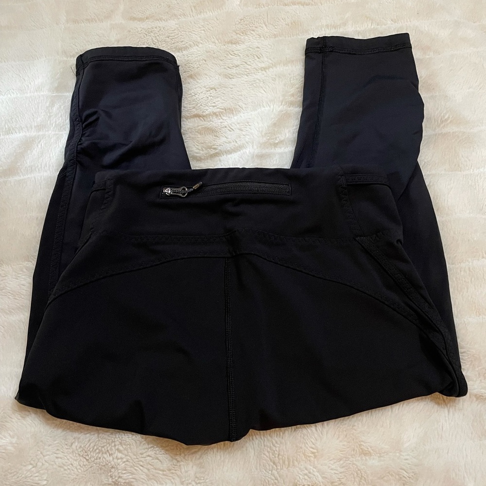 Black crop Lululemon leggings!  Size 4. EUC